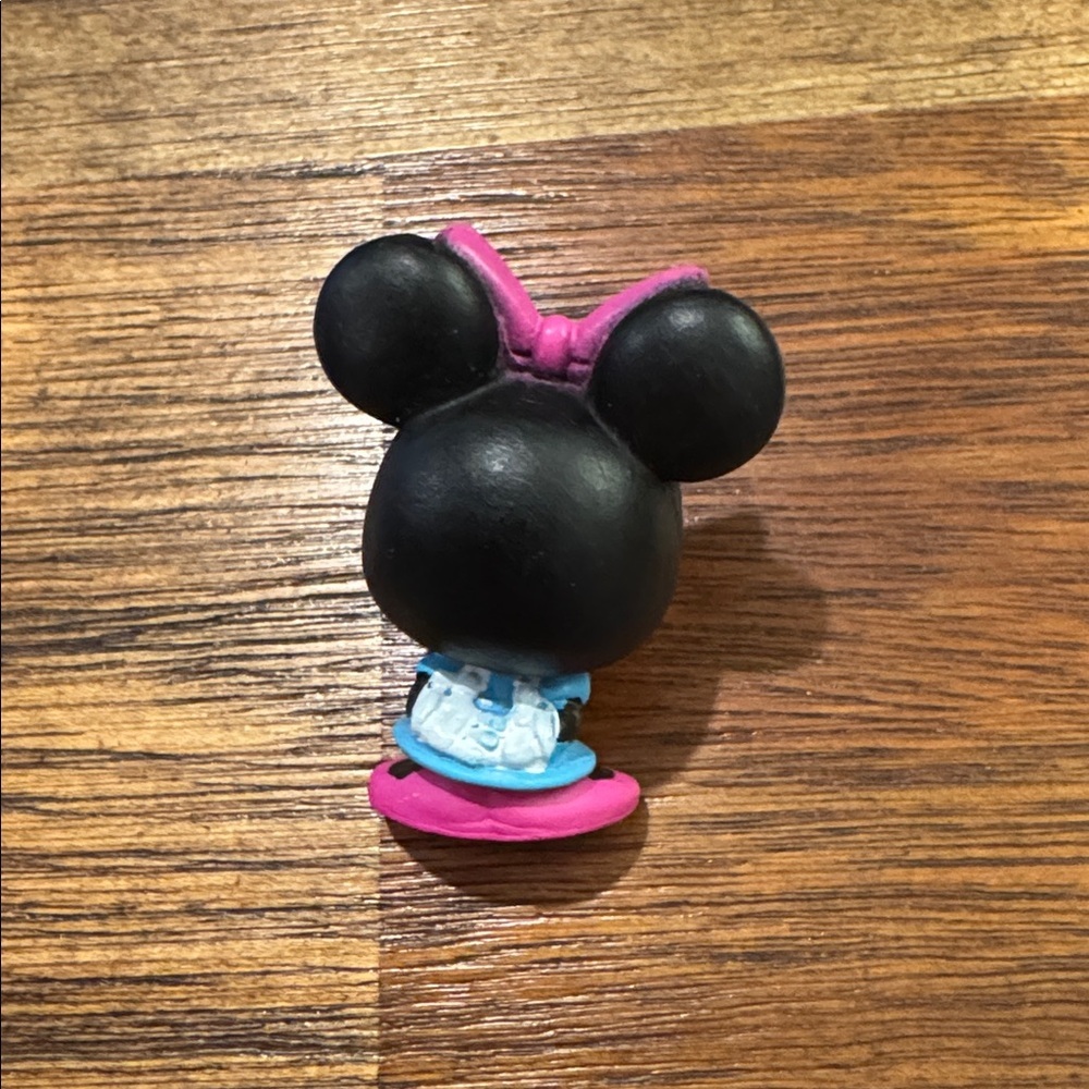 Rare | Disney Doorables | 50’s Minnie Mouse | series 9 - Picture 3 of 3
